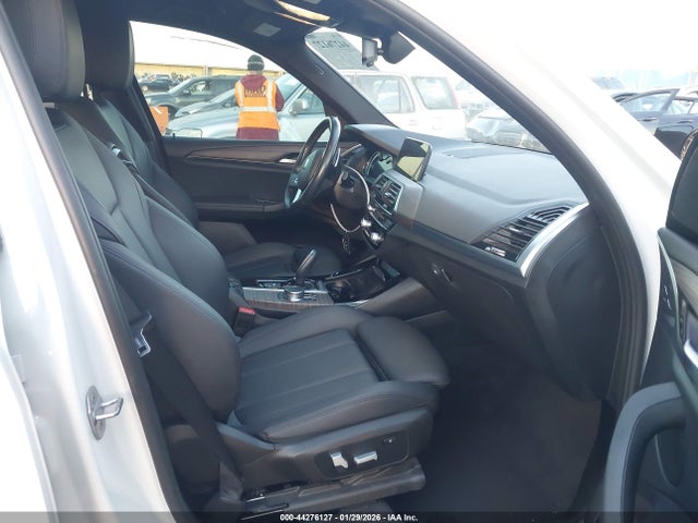 2019 BMW X3 5UXTR7C56KLF23805 Photo 4