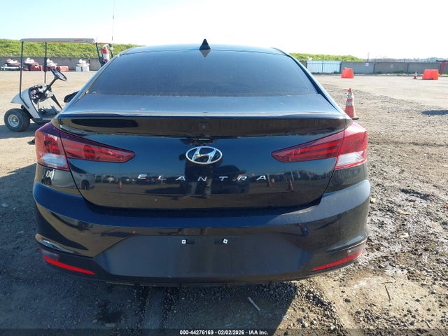 Hyundai Elantra Value Edition 2019 5NPD84LF3KH426921 Image 16