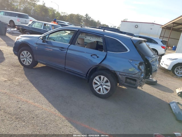 Subaru Outback 2.5i Premium 2017 4S4BSAFC8H3376574 Image 3