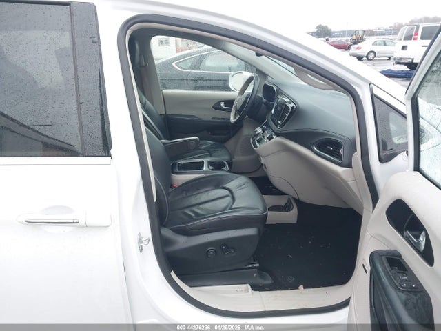 Продаж на аукціоні авто 2020 Chrysler Pacifica Hybrid Limited, vin: 2C4RC1N7XLR199482, номер лоту: 44276286