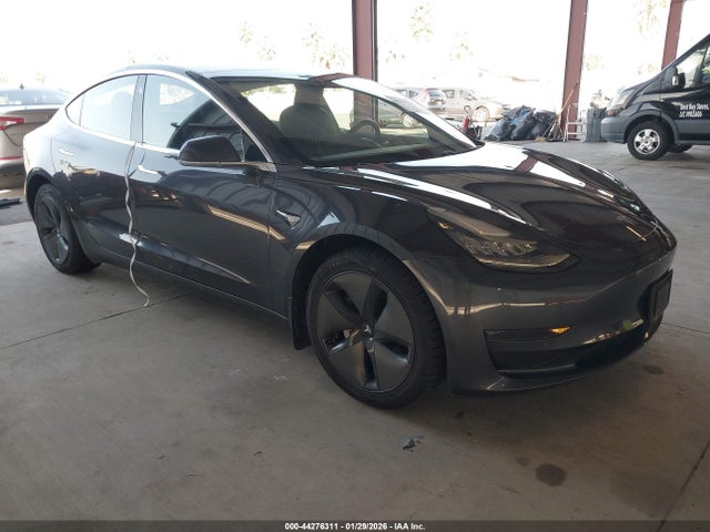 Продажа на аукционе авто 2018 Tesla Model 3 Long Range/performance, vin: 5YJ3E1EB5JF077206, номер лота: 44276311