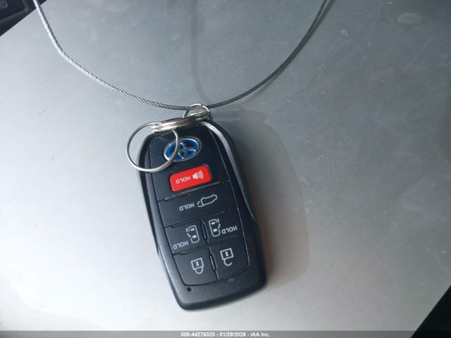 Toyota SIENNA XLE 2022 5TDYRKEC3NS108575 Image 11