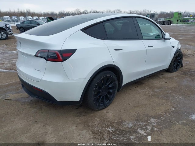 2021 TESLA MODEL Y 5YJYGDEE3MF199384 Photo 3