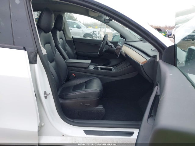 2021 TESLA MODEL Y 5YJYGDEE3MF199384 Photo 4