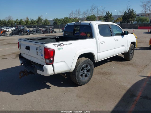 3TMAZ5CN1JM070393 Toyota Tacoma Trd Sport