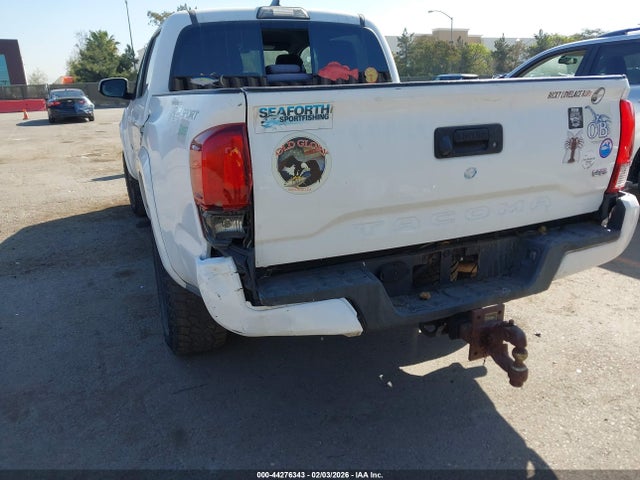 3TMAZ5CN1JM070393 Toyota Tacoma Trd Sport