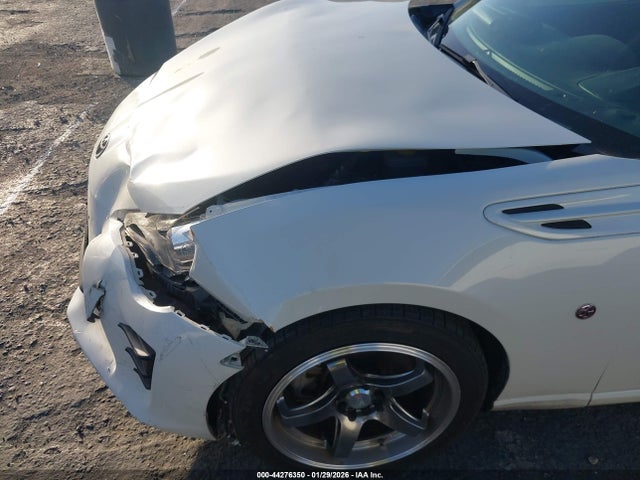 JF1ZNAA19K8703922 Toyota 86