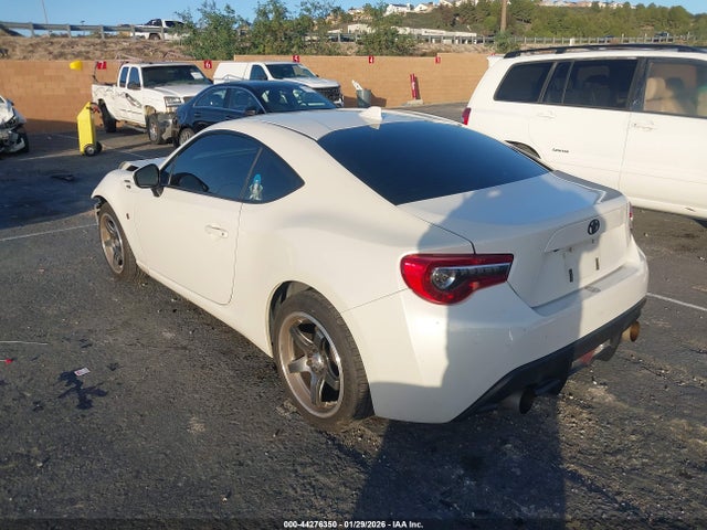 2019 TOYOTA 86 JF1ZNAA19K8703922 Photo 2