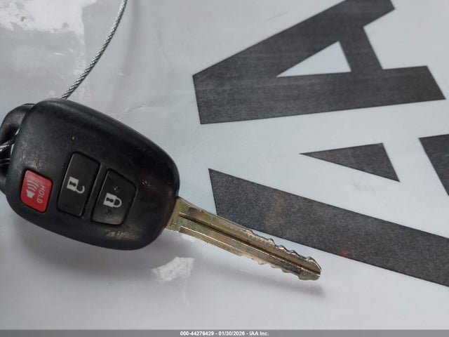 Toyota RAV4 LE 2016 2T3ZFREV3GW302032 Image 11