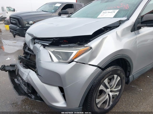 Toyota RAV4 LE 2016 2T3ZFREV3GW302032 Image 18