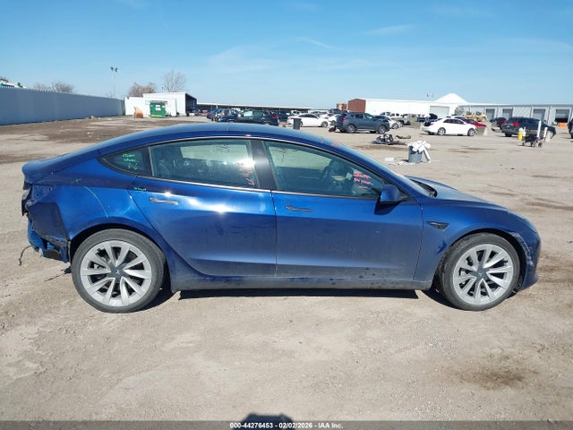 2022 Tesla Model 3 Long Range Dual Motor All-wheel Drive მანქანა იყიდება აუქციონზე, vin: 5YJ3E1EB7NF122796, აუქციონის ნომერი: 44276453