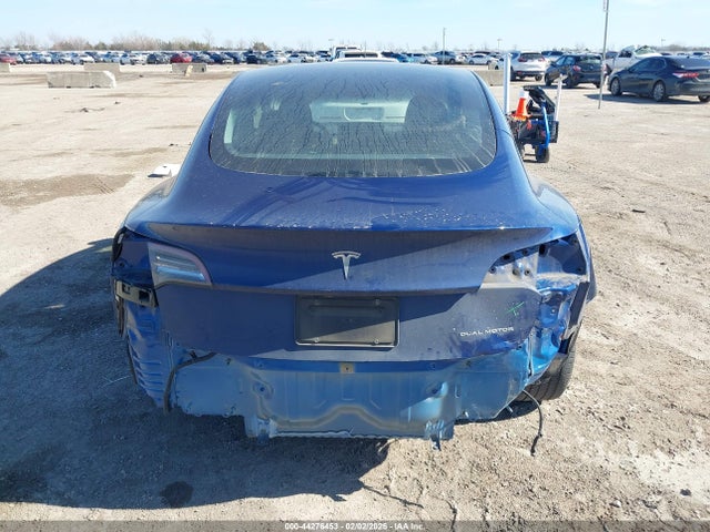 2022 Tesla Model 3 Long Range Dual Motor All-wheel Drive მანქანა იყიდება აუქციონზე, vin: 5YJ3E1EB7NF122796, აუქციონის ნომერი: 44276453