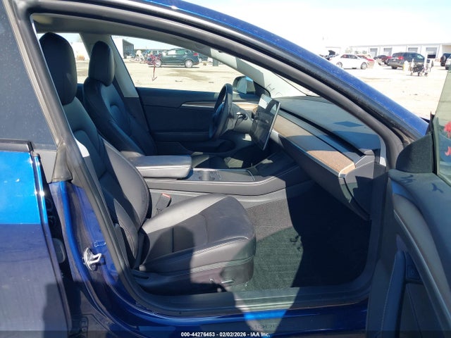 2022 TESLA MODEL 3 5YJ3E1EB7NF122796 Photo 4