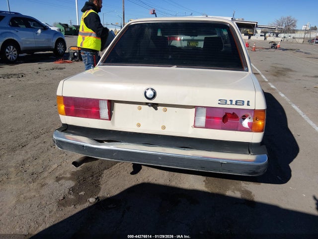 Продаж на аукціоні авто 1984 Bmw 318 I, vin: WBAAK7401E8703274, номер лоту: 44276514