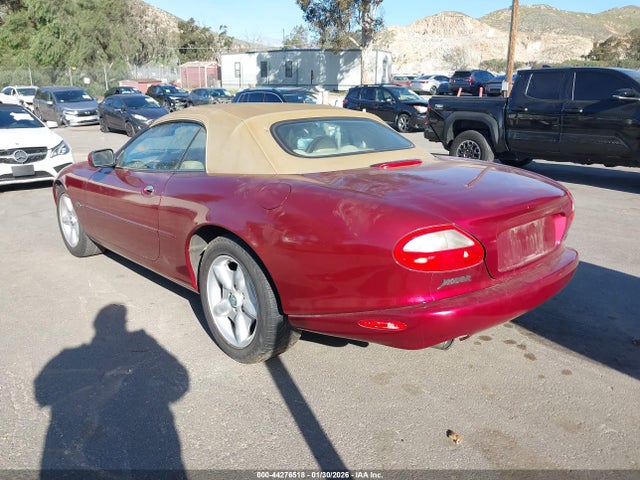 1997 JAGUAR XK8 SAJGX2749VC011620 Photo 2