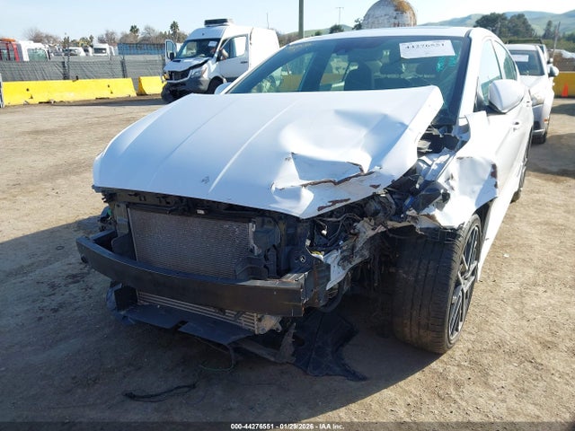 KMHD04LB8KU838015 Hyundai Elantra Sport