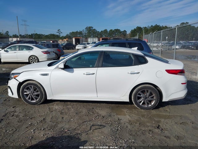 5XXGT4L33LG413570 KIA Optima Lx