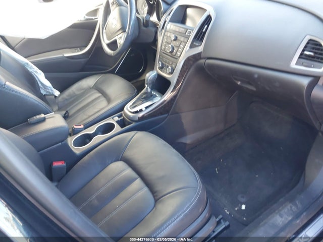 Buick Verano Leather Group 2014 1G4PS5SK2E4152684 Image 5
