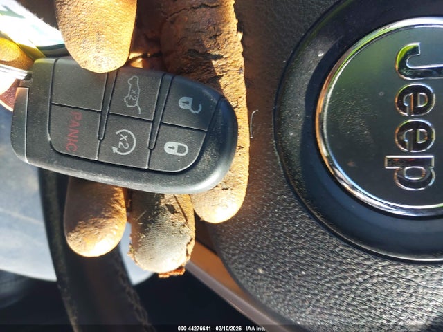 44276641 :رقم المزاد ، 1C4RJFCG0HC716939 vin ، 2017 Jeep Grand Cherokee Overland 4x4 مزاد بيع
