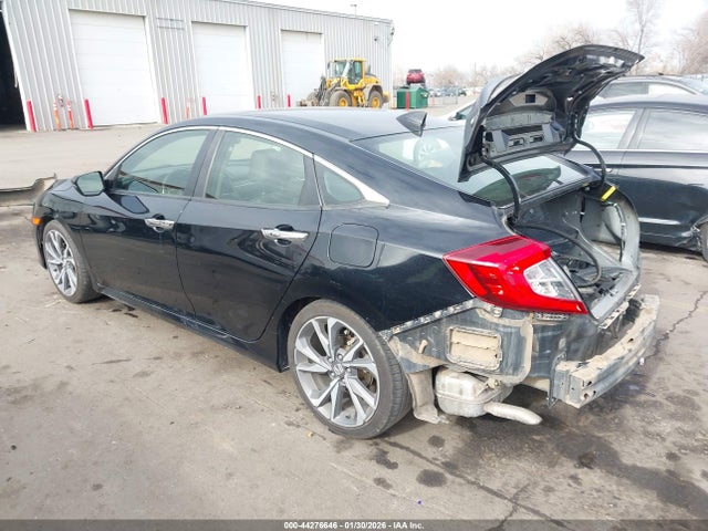Honda Civic Touring 2019 JHMFC1F97KX010000 Image 3