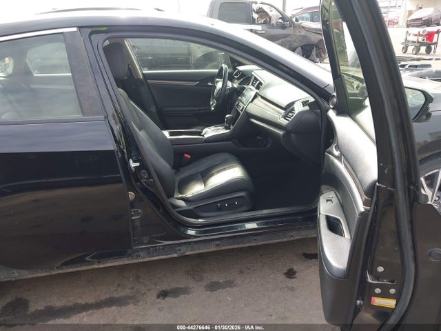 Honda Civic Touring 2019 JHMFC1F97KX010000 Image 5