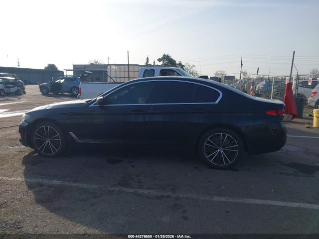 BMW 530e 2021 WBA13AG03MCF81022 Image 14