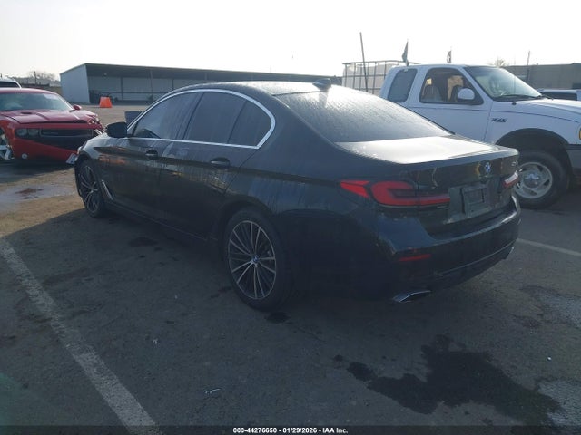 2021 BMW 530E WBA13AG03MCF81022 Photo 2