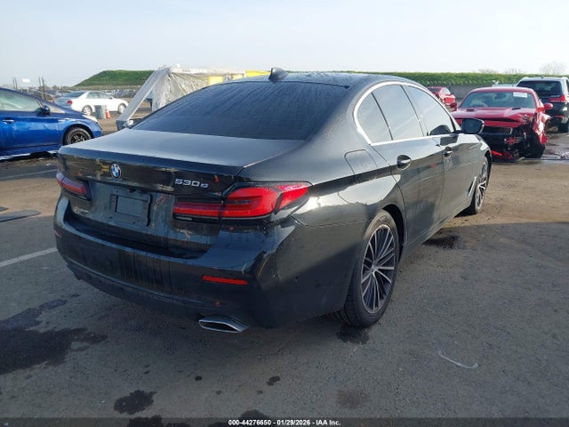 2021 BMW 530E WBA13AG03MCF81022 Photo 3