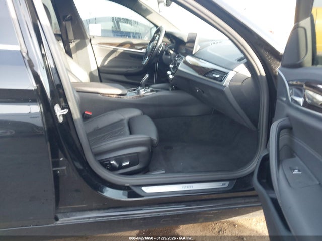 2021 BMW 530E WBA13AG03MCF81022 Photo 4