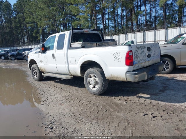 2011 FORD F-250 1FT7X2BT1BEC26048 Photo 2