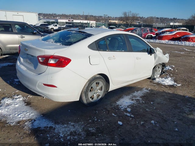 1G1BC5SM5H7215091 Chevrolet Cruze Ls Auto