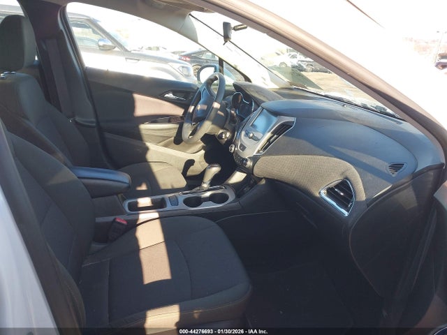 1G1BC5SM5H7215091 Chevrolet Cruze Ls Auto