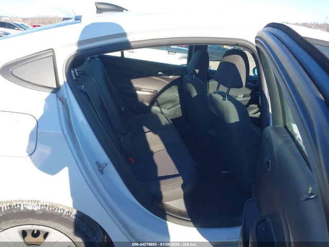 1G1BC5SM5H7215091 Chevrolet Cruze Ls Auto
