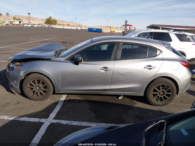 3MZBM1K78FM203301 Mazda Mazda3 I Sport