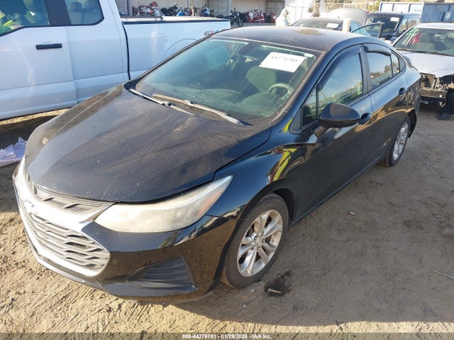 Chevrolet CRUZE LS 2019 1G1BC5SM7K7149506 Image 2