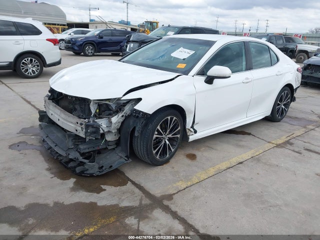 Toyota CAMRY SE 2020 4T1G11AK2LU332029 Image 2