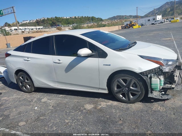 JTDKAMFU5N3186325 Toyota PRIUS XLE