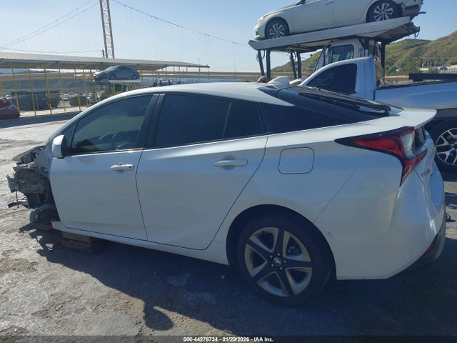 JTDKAMFU5N3186325 Toyota PRIUS XLE