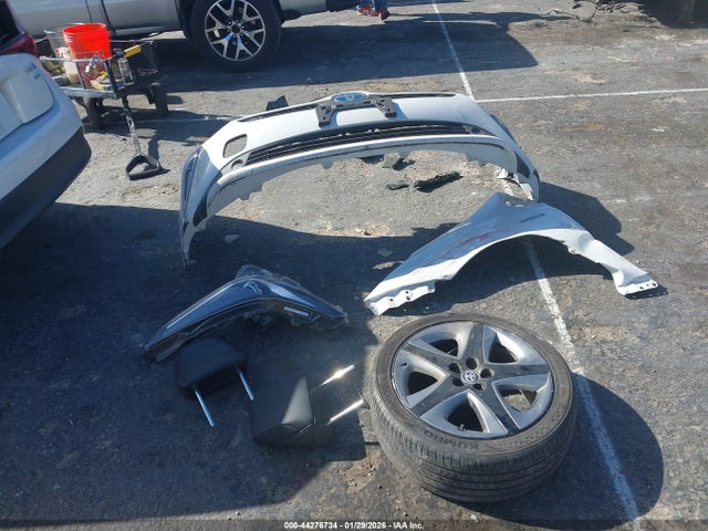 JTDKAMFU5N3186325 Toyota PRIUS XLE