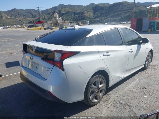 JTDKAMFU5N3186325 Toyota PRIUS XLE