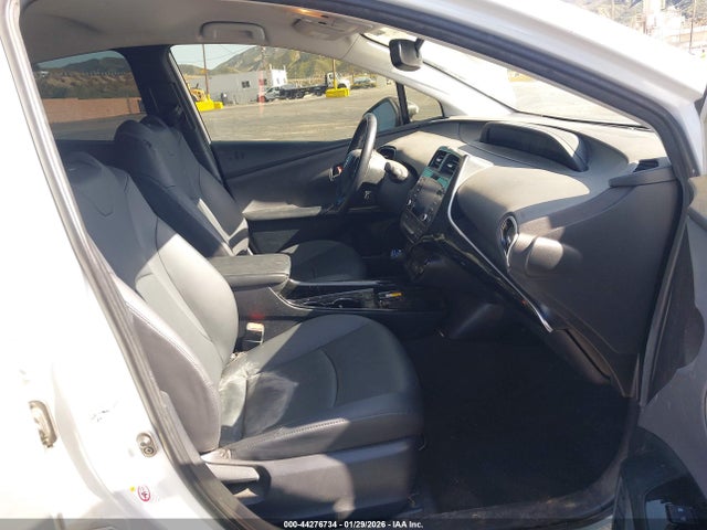 JTDKAMFU5N3186325 Toyota PRIUS XLE
