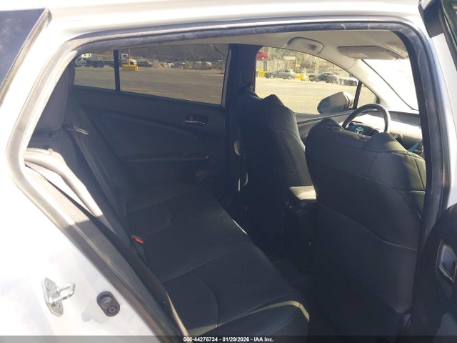 JTDKAMFU5N3186325 Toyota PRIUS XLE