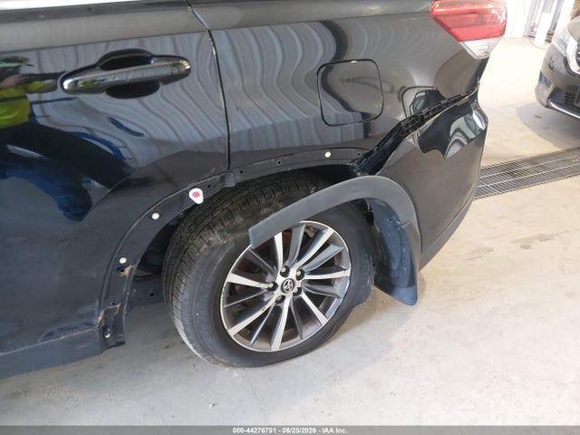 Aukcja sprzedaży 2019 Toyota Highlander Xle, vin: 5TDJZRFH3KS622264, numer aukcji: 44276751