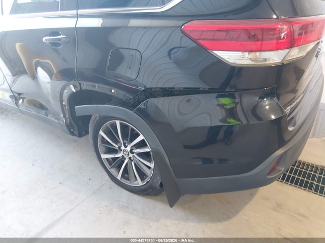 Aukcja sprzedaży 2019 Toyota Highlander Xle, vin: 5TDJZRFH3KS622264, numer aukcji: 44276751