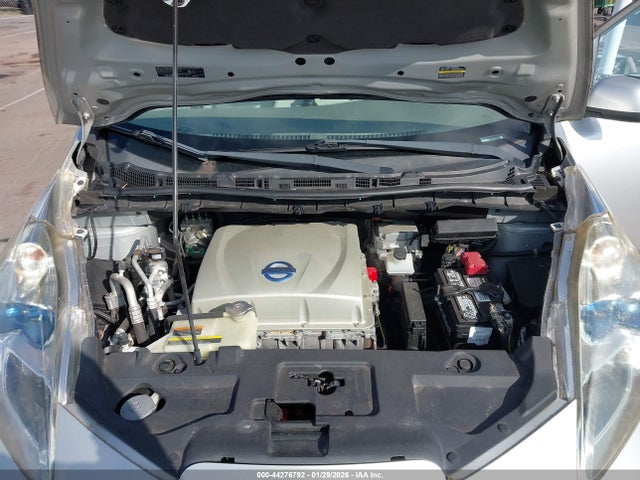 Nissan LEAF SV 2015 1N4AZ0CP4FC314024 Image 10