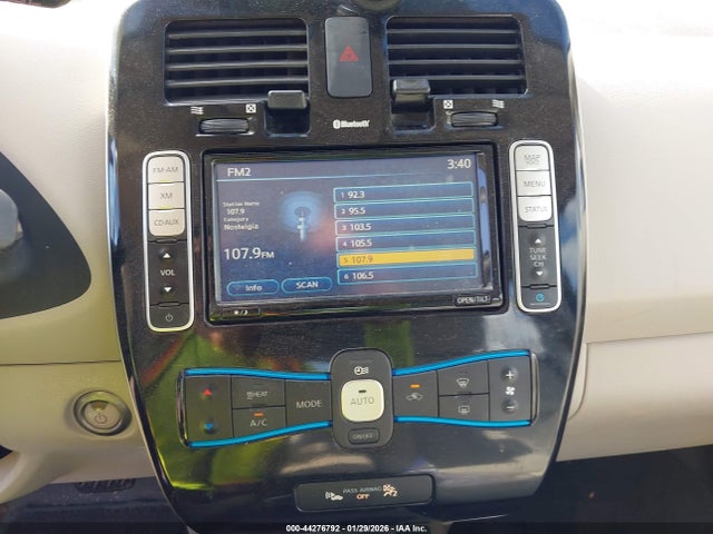 Nissan LEAF SV 2015 1N4AZ0CP4FC314024 Image 14