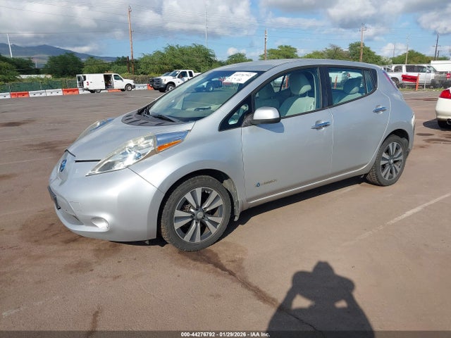 Nissan LEAF SV 2015 1N4AZ0CP4FC314024 Image 2