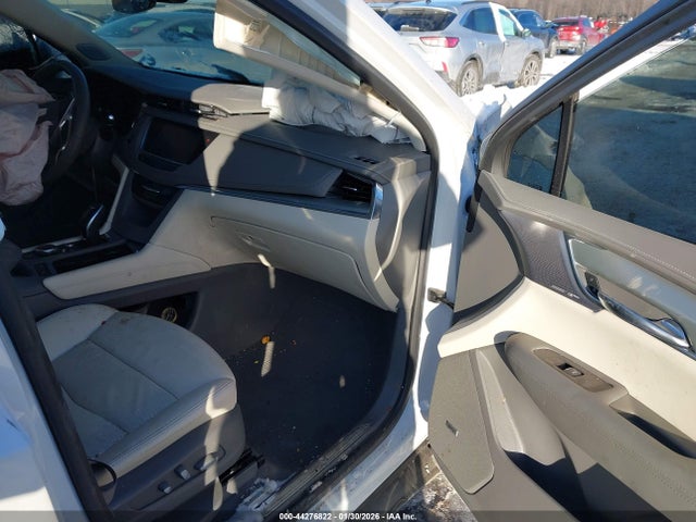 2020 CADILLAC XT5 1GYKNCRS4LZ165575 Photo 4