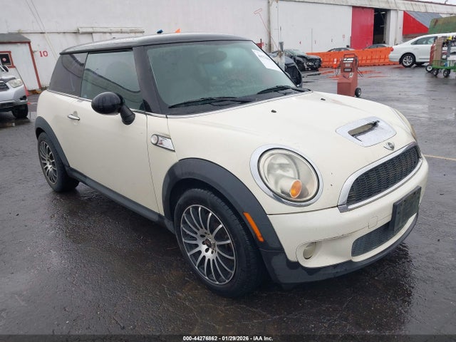 2009 MINI COOPER S WMWMF735X9TW85939 Photo 0