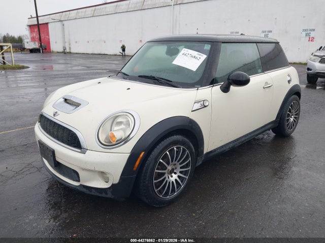 2009 MINI COOPER S WMWMF735X9TW85939 Photo 1